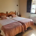 Complejo Rural Mimosas Del Nalon בית כפרי