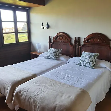 Complejo Rural Mimosas Del Nalon בית כפרי